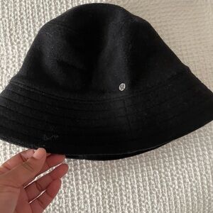Lululemon Athletica Classic Black Bucket Hat